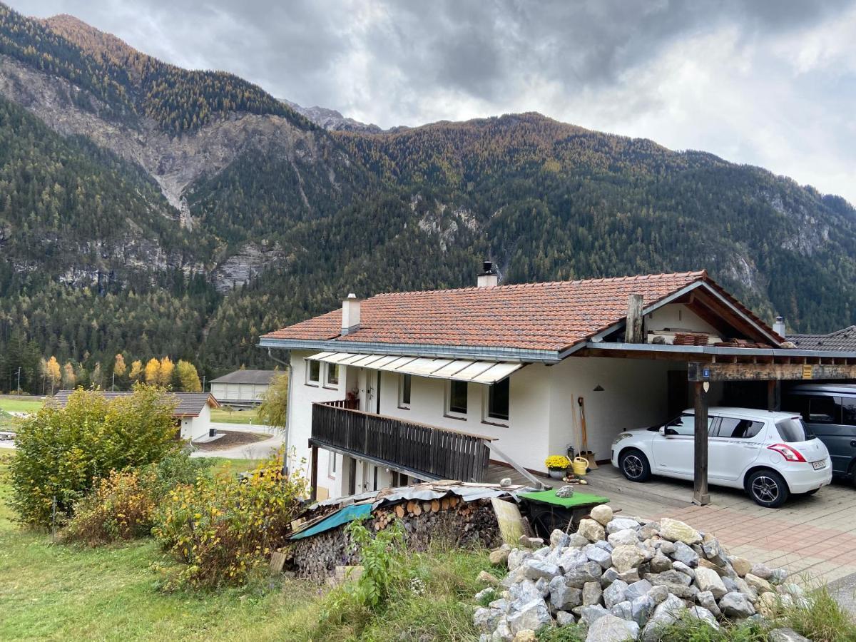 Ferienwohnung Im Herzen Graubuendens Surava エクステリア 写真